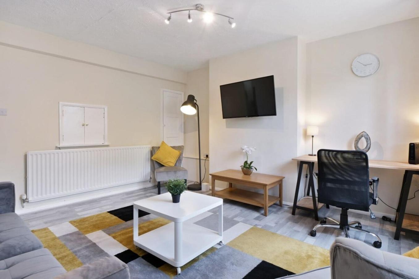 The Serene 2-Bedroom Flat W Free Street Parking Sutton  Dış mekan fotoğraf